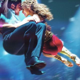 Zac Efron,Zendaya - Rewrite The Stars