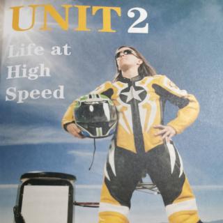 新五暑假HE绘本——U2 Life at High Speed