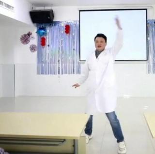 【暴走大事件】精神病医生大跳猩猩舞，病人超满意！