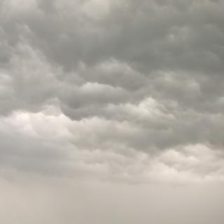 《错乱时空的雨》文/张琳；诵/郑力