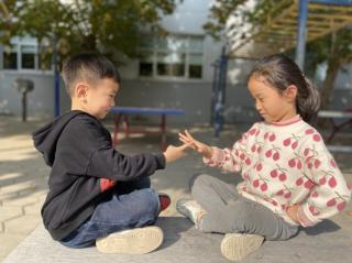 《会飞的青蛙》5.在森林通往城市的路上遇险