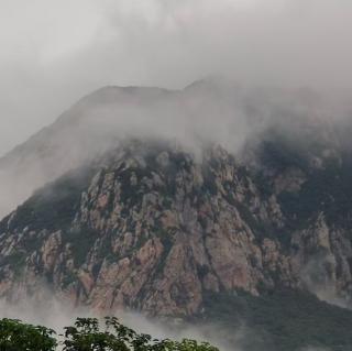 嵩  山 
作者‖王迎勋 诵读‖嵩山