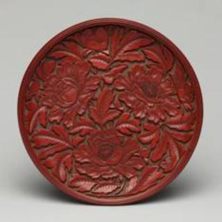 元剔红牡丹纹圆盘-克利夫兰艺术博物馆