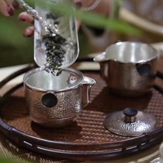 泡茶时，茶汤要不要出尽？