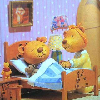 晚安故事《我给布熊当妈妈》