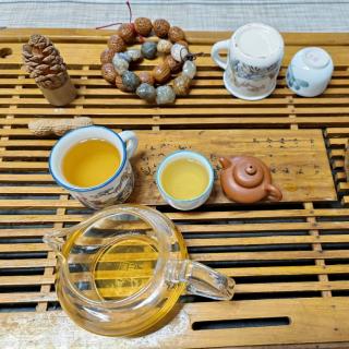 王宝英朗诵《茶与水的爱情》作者刘林丽