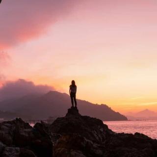 【陪你入眠】人间繁华，烟火寻常;时光煮雨，静守流年