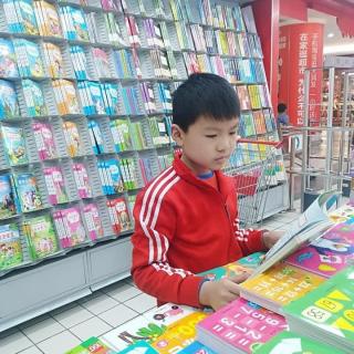 Practice English reading every day