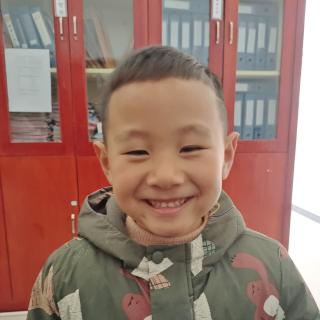 荣市幼儿园妙趣故事屋①《小兔兔与老狼🐺》