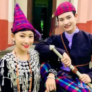 W.P Shadang Hpe Sha Tsaw Na
VoL~Kumhtung Seng Ra&Yup Seng Ing