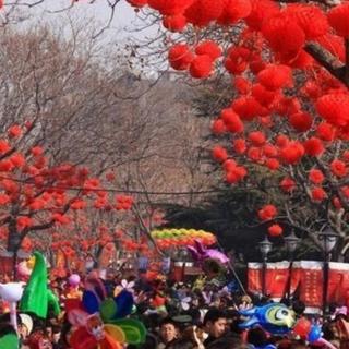 《北京的春节》作者：老舍