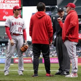 大谷翔平投、打计时都违规 摆姿势跟主审讨论：灰色地带