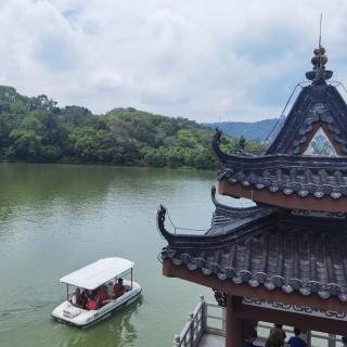 《我是船，静静地漂浮在时间的河上》作者：白落梅   诵读：风荷