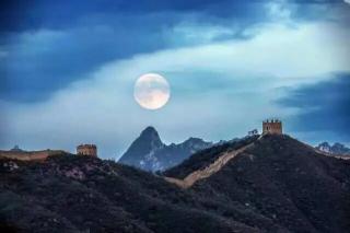 》月光下的中国》欧震