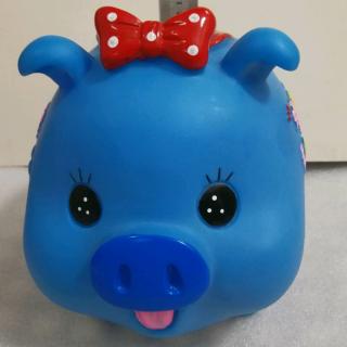 胖小猪的蓝色大耳朵