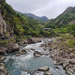 《旅行使我们谦虚》毕淑敏    诵读  徐公