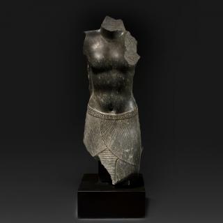 阿门帕约姆雕像的躯干 · 克利夫兰艺术博物馆