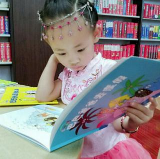 刘潇雅爱上朗读第二十四天《手捧空花盆的孩子》